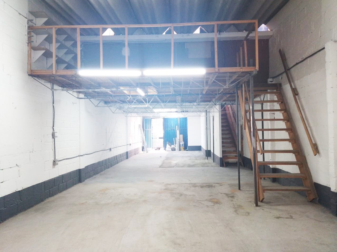 Bodega en arriendo Antioquia Medellín Trinidad 190 m2 Habitaciones 0 Baños 2 Garajes 2 Precio $7200000