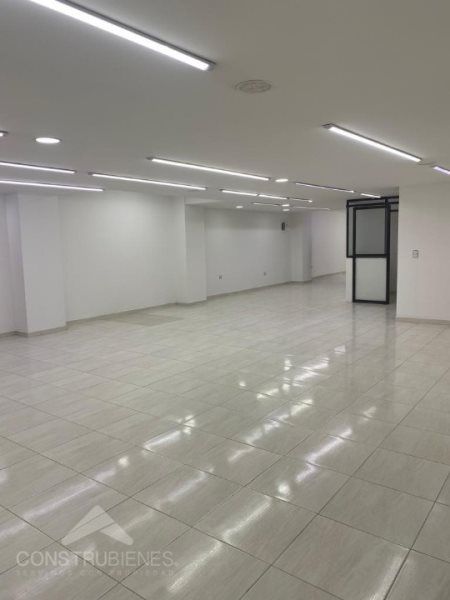 Local en venta Antioquia La Estrella Centro 155 m2 Habitaciones 0 Baños 2 Garajes 0 Precio $710000000