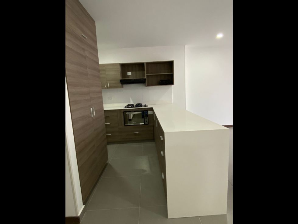 Apartamento en arriendo Antioquia Envigado Asd 87 m2 Habitaciones 2 Baños 2 Garajes 2 Precio $4200000