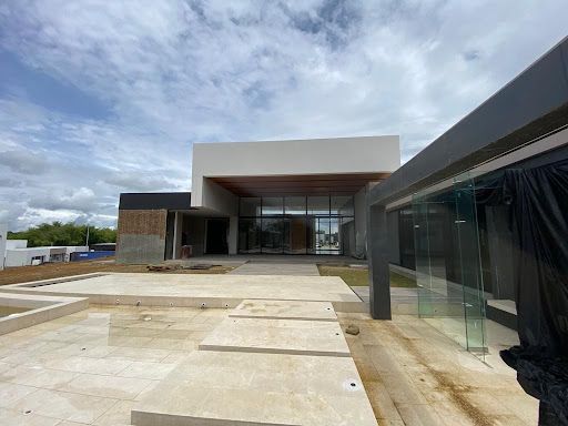 Casa en venta Risaralda Pereira Santa Teresita 1228 m2 Habitaciones 4 Baños 13 Garajes 11 Precio $6800000000