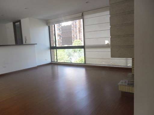 Apartamento en arriendo Cundinamarca Bogotá Country Club 91 m2 Habitaciones 2 Baños 2 Garajes 2 Precio $4214800
