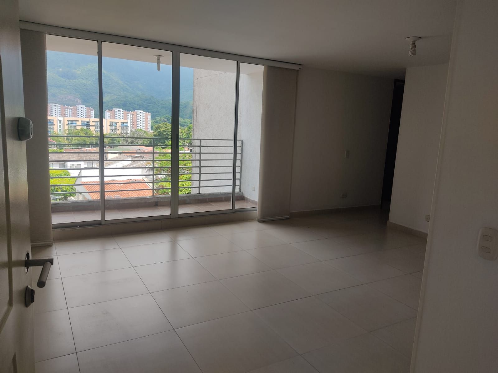 Apartamento en venta Tolima Ibagué Mirador De La Guabinal 85 m2 Habitaciones 3 Baños 2 Garajes 2 Precio $325000000