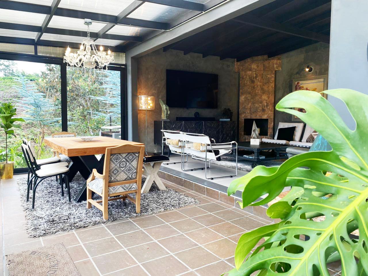 Casa en venta Antioquia La Ceja Centro 275 m2 Habitaciones 3 Baños 6 Garajes 4 Precio $1950000000