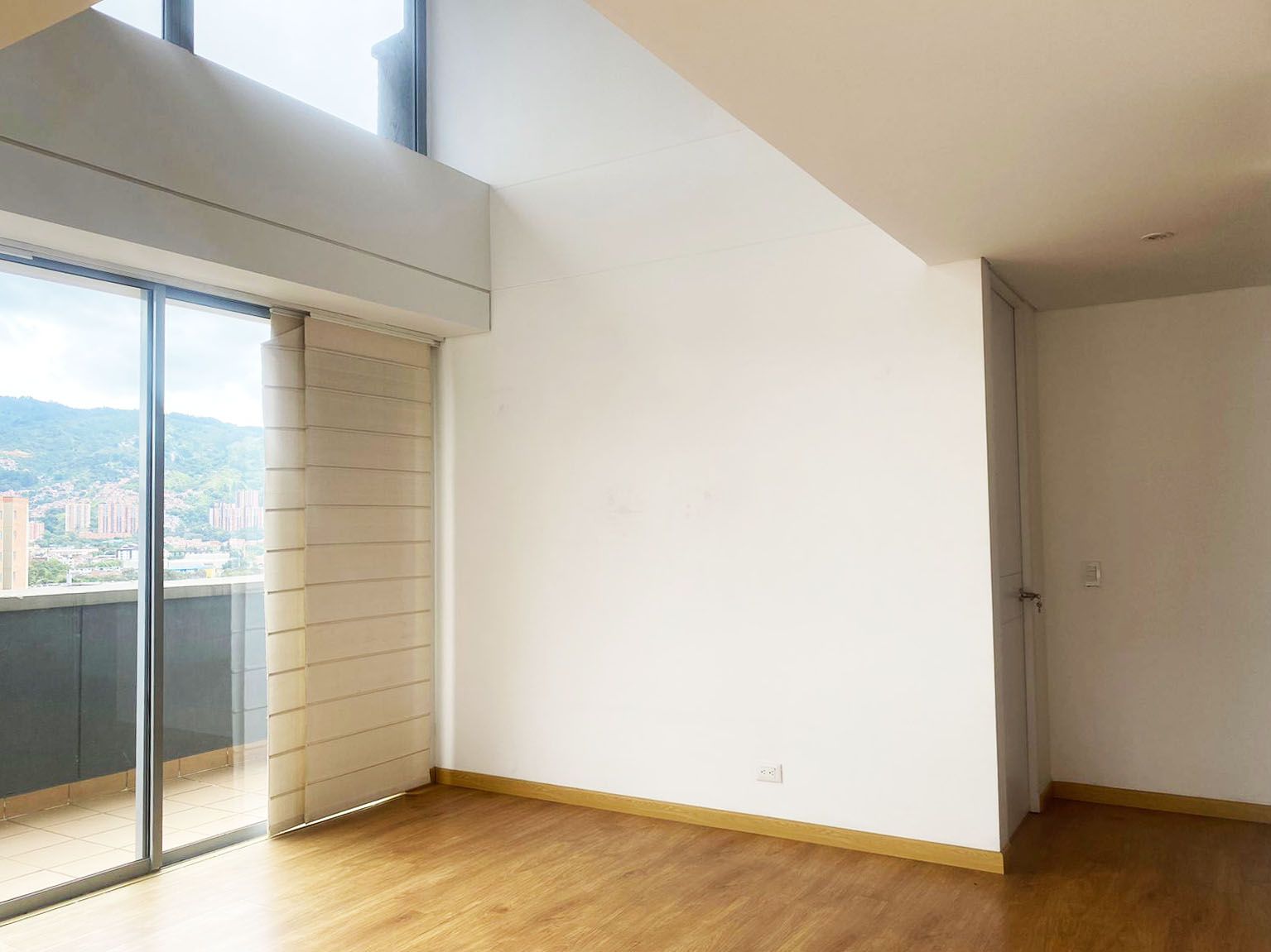 Apartamento en venta Antioquia Medellín Santa Maria De Los Angeles 123 m2 Habitaciones 4 Baños 6 Garajes 3 Precio $1110000000