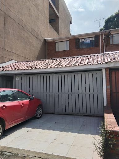Casa en venta Cundinamarca Bogotá Molinos Norte 330 m2 Habitaciones 4 Baños 8 Garajes 5 Precio $2000000000