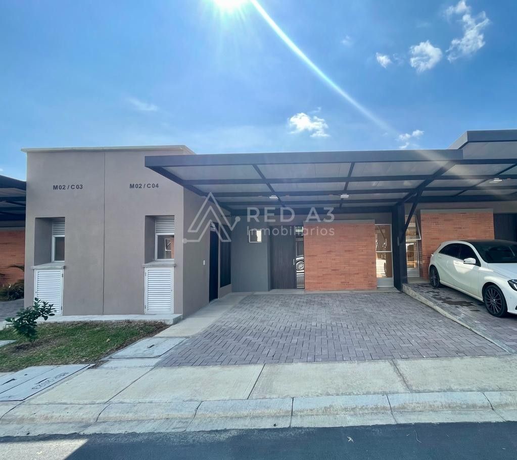 Casa en venta Risaralda Pereira Pereira 134 m2 Habitaciones 3 Baños 4 Garajes 3 Precio $870000000