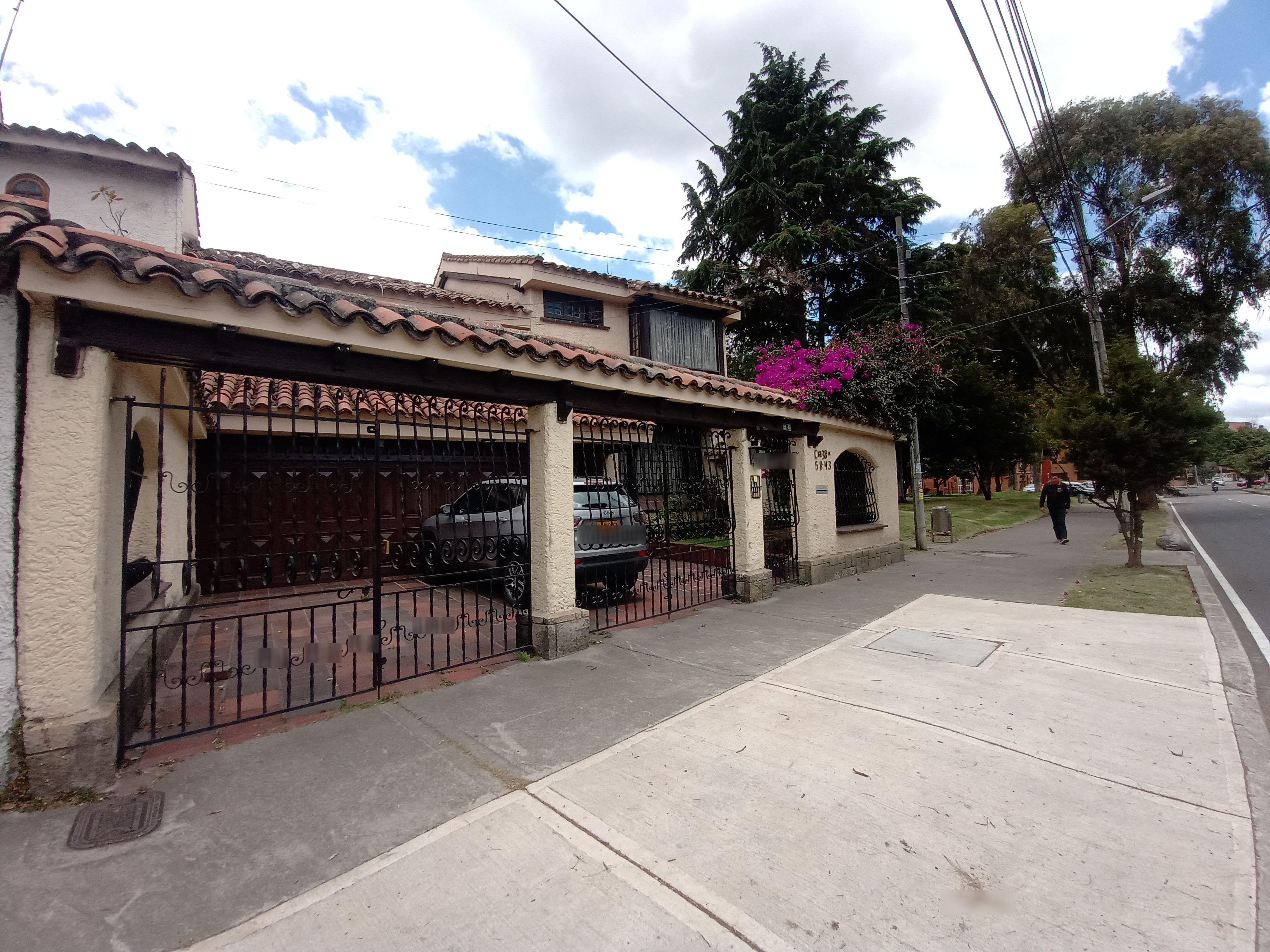 Casa en venta Cundinamarca Bogotá Nicolas De Federman 515 m2 Habitaciones 4 Baños 13 Garajes 5 Precio $2800000000