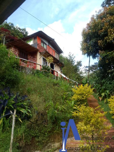 Finca en venta Antioquia Barbosa Barbosa 1300 m2 Habitaciones 2 Baños 1 Garajes 0 Precio $80000000