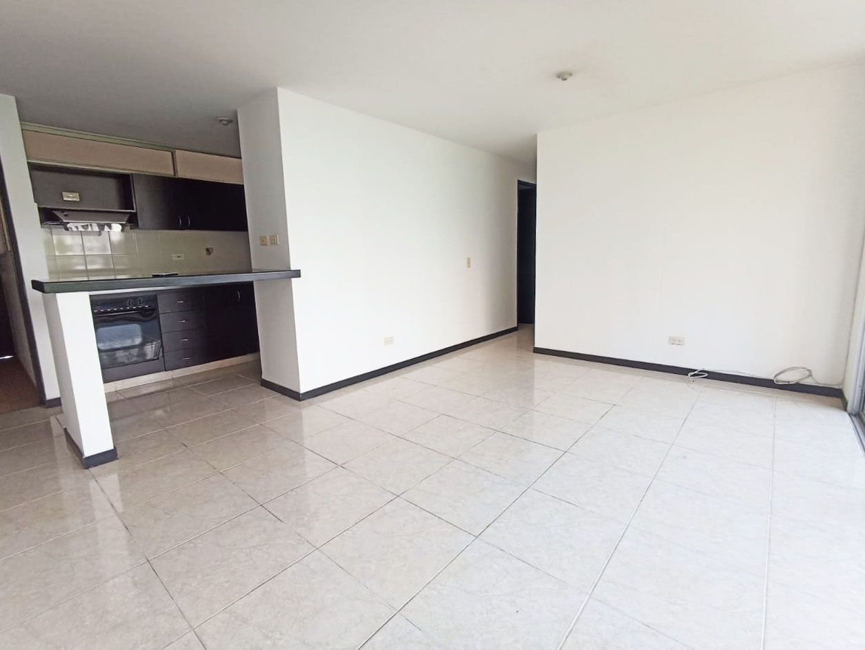 Apartamento en arriendo o venta Antioquia Medellín Loma De Los Bernal 80 m2 Habitaciones 3 Baños 2 Garajes 2 Precio venta $460000000 Precio arriendo $3000000