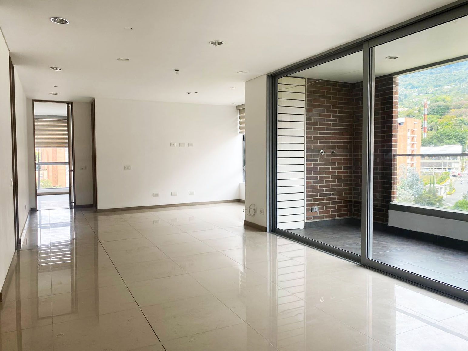 Apartamento en arriendo Antioquia Envigado La Inmaculada 90 m2 Habitaciones 2 Baños 2 Garajes 3 Precio $5000000