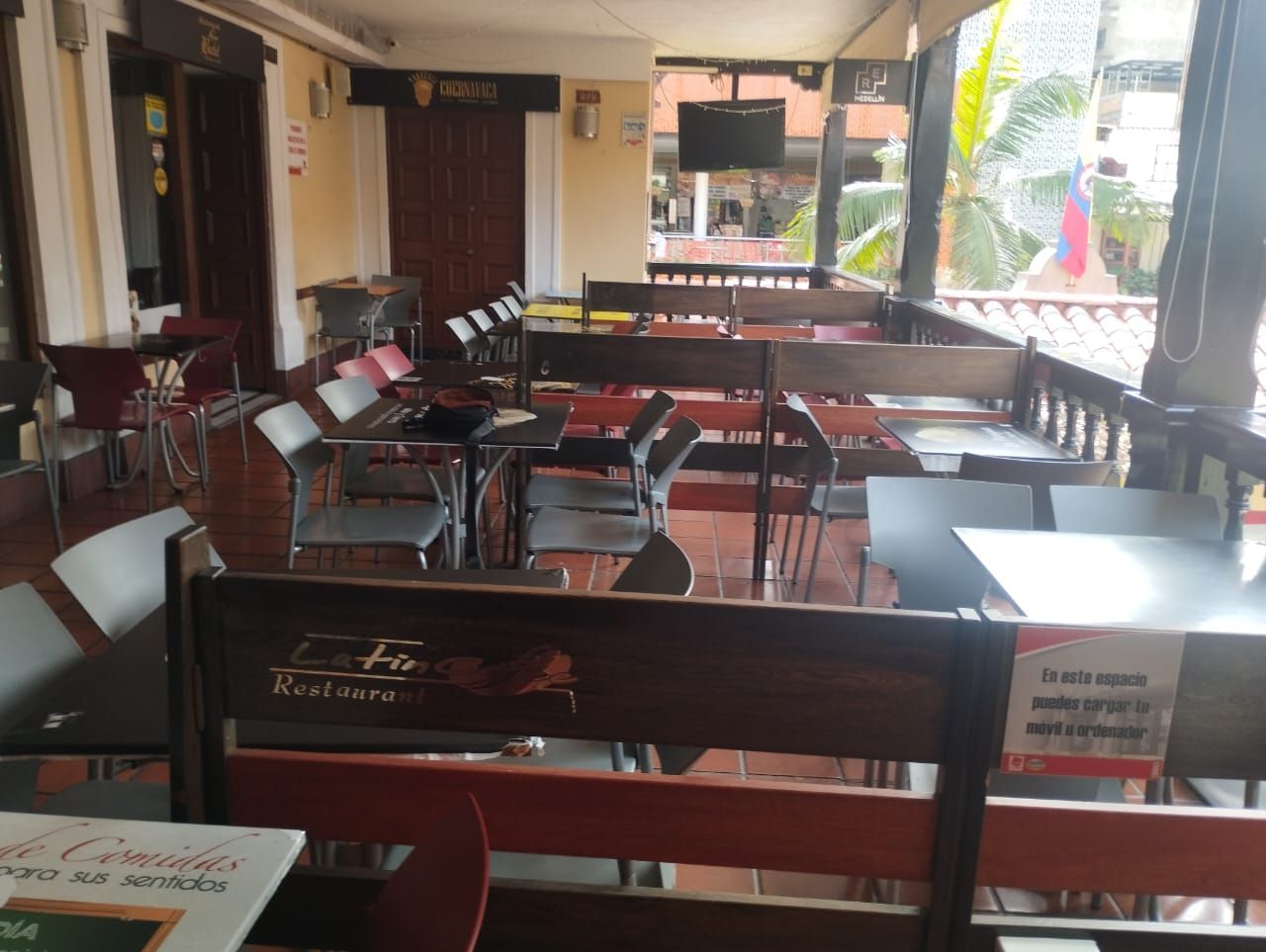 Local Comercial en arriendo Antioquia Medellín La Candelaria 0 m2 Habitaciones 0 Baños 10 Garajes 1 Precio $2500000