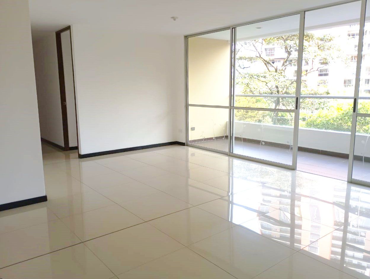 Apartamento en arriendo Antioquia Medellín Los Balsos 2 100 m2 Habitaciones 3 Baños 2 Garajes 2 Precio $5800000