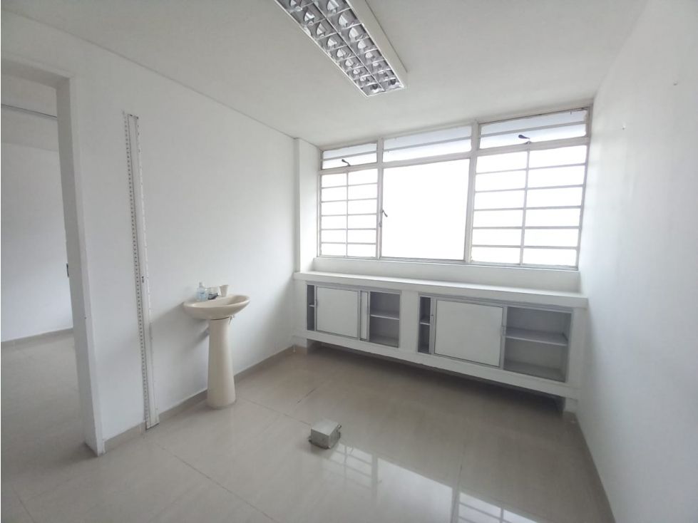 Local en venta Caldas Manizales El Centro 50 m2 Habitaciones 0 Baños 2 Garajes 0 Precio $160000000