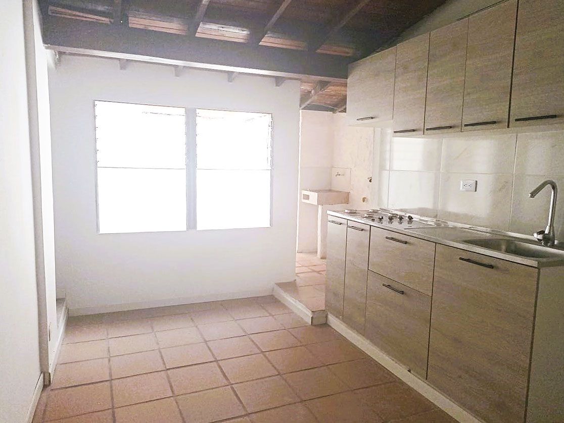 Apartamento en arriendo Antioquia Medellín La Gloria 70 m2 Habitaciones 2 Baños 0 Garajes 1 Precio $2600000