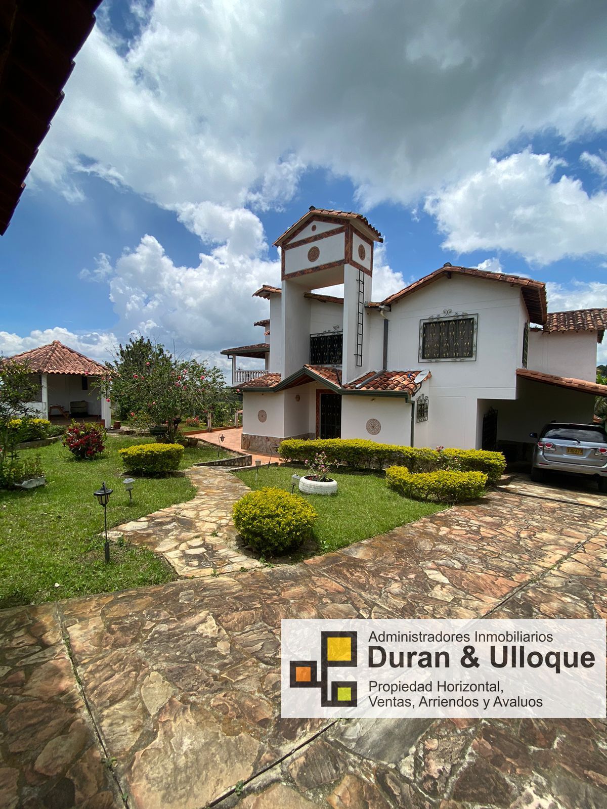 Finca en venta Santander Los Santos Los Santos 391 m2 Habitaciones 4 Baños 13 Garajes 5 Precio $1300000000