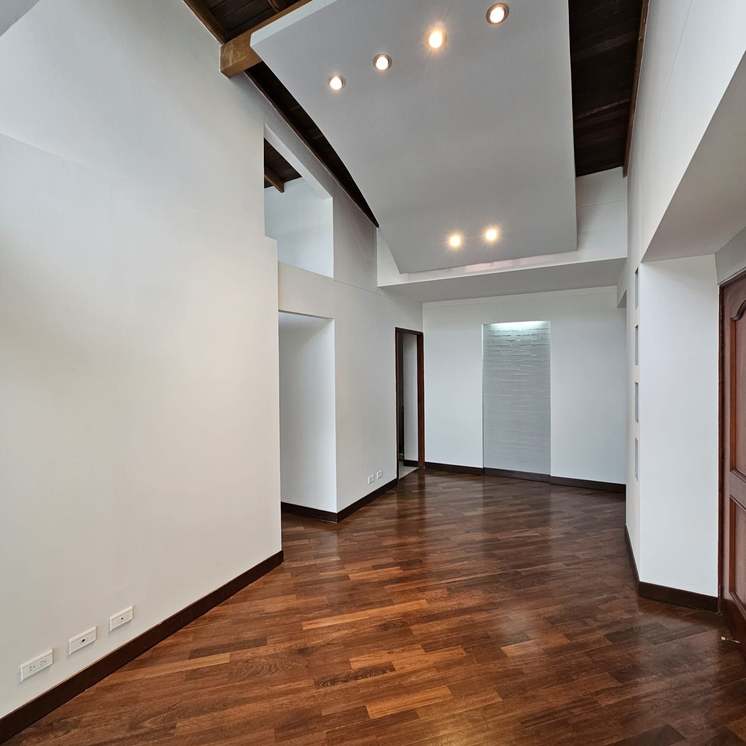 Apartamento en arriendo Antioquia Medellín Patio Bonito 72 m2 Habitaciones 2 Baños 2 Garajes 2 Precio $4500000