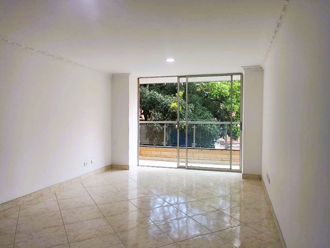Apartamento en arriendo Antioquia Medellín Rosales 84 m2 Habitaciones 3 Baños 2 Garajes 2 Precio $2900000
