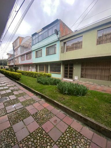 Casa en venta Cundinamarca Bogotá Villas De Granada 163 m2 Habitaciones 4 Baños 2 Garajes 0 Precio $420000000