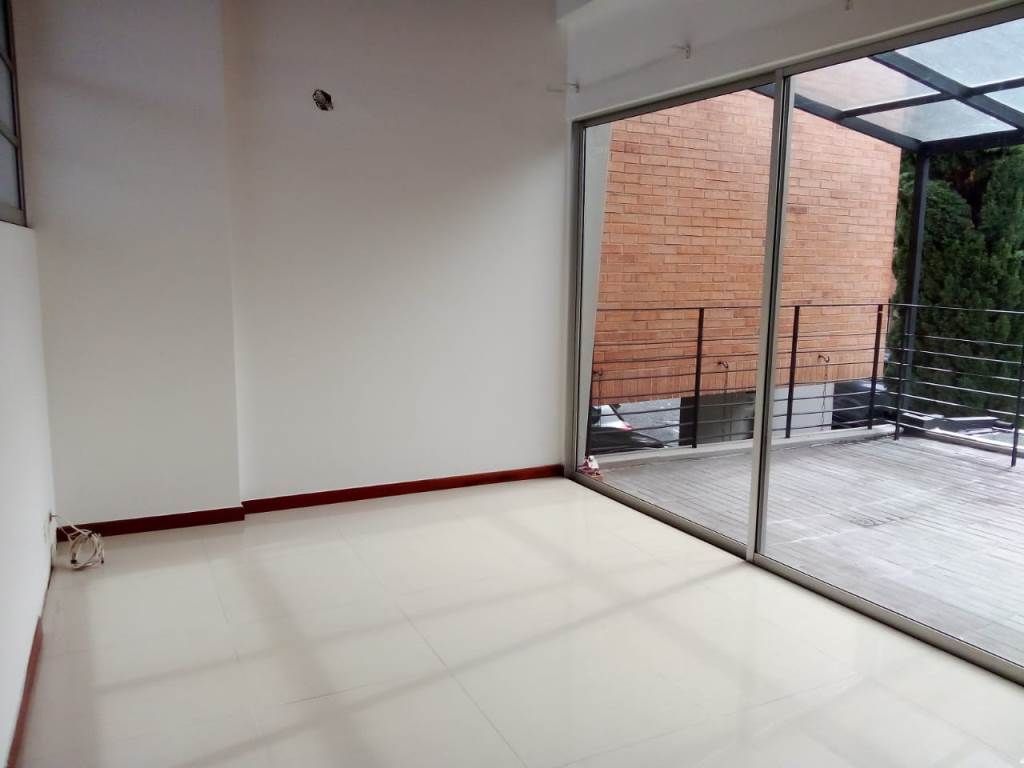 Casa en venta Antioquia Medellín Altos Del Poblado 228 m2 Habitaciones 3 Baños 6 Garajes 3 Precio $1250000000