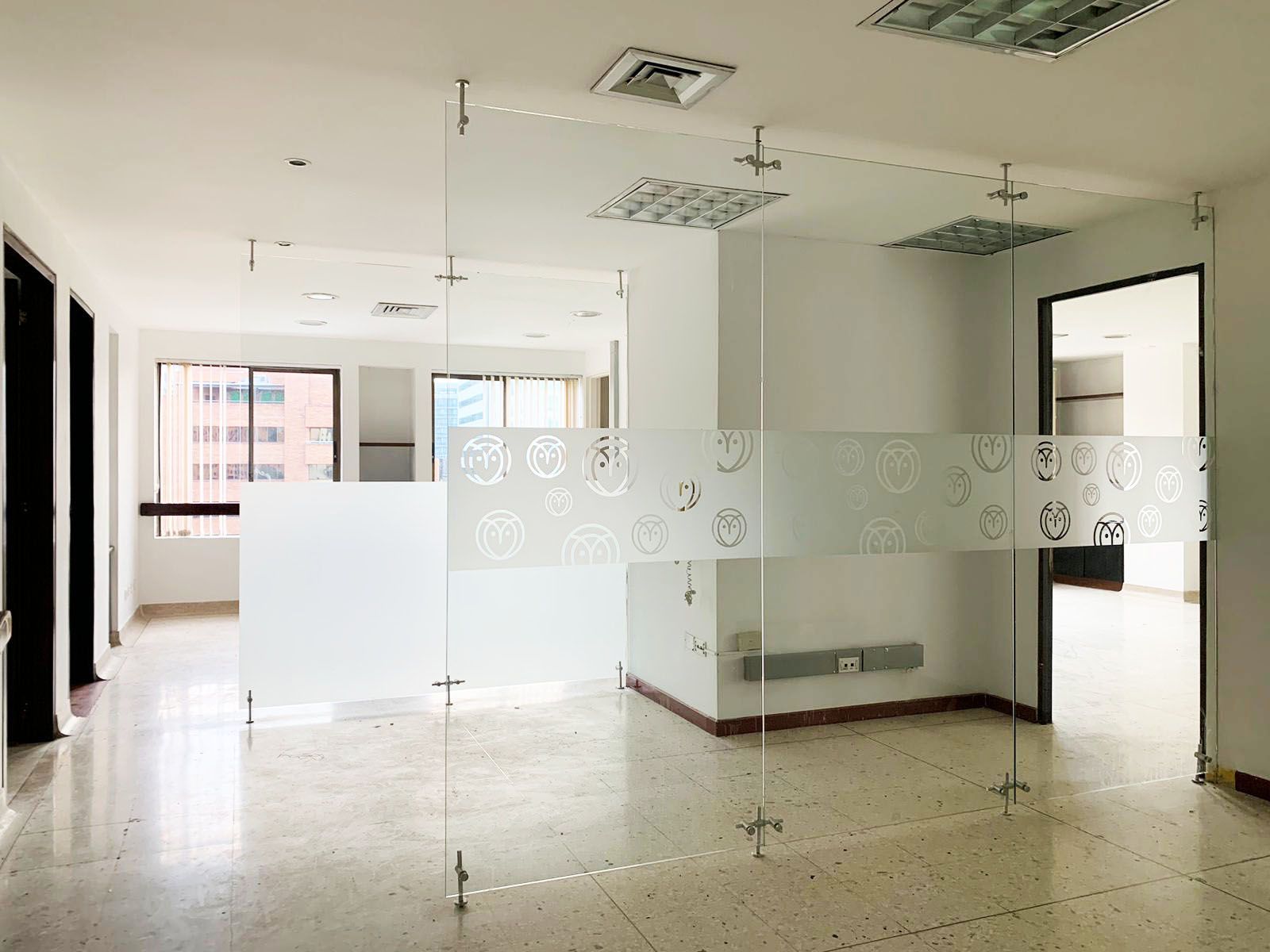 Oficina en arriendo Antioquia Medellín Alejandria 133 m2 Habitaciones 0 Baños 2 Garajes 5 Precio $12200000