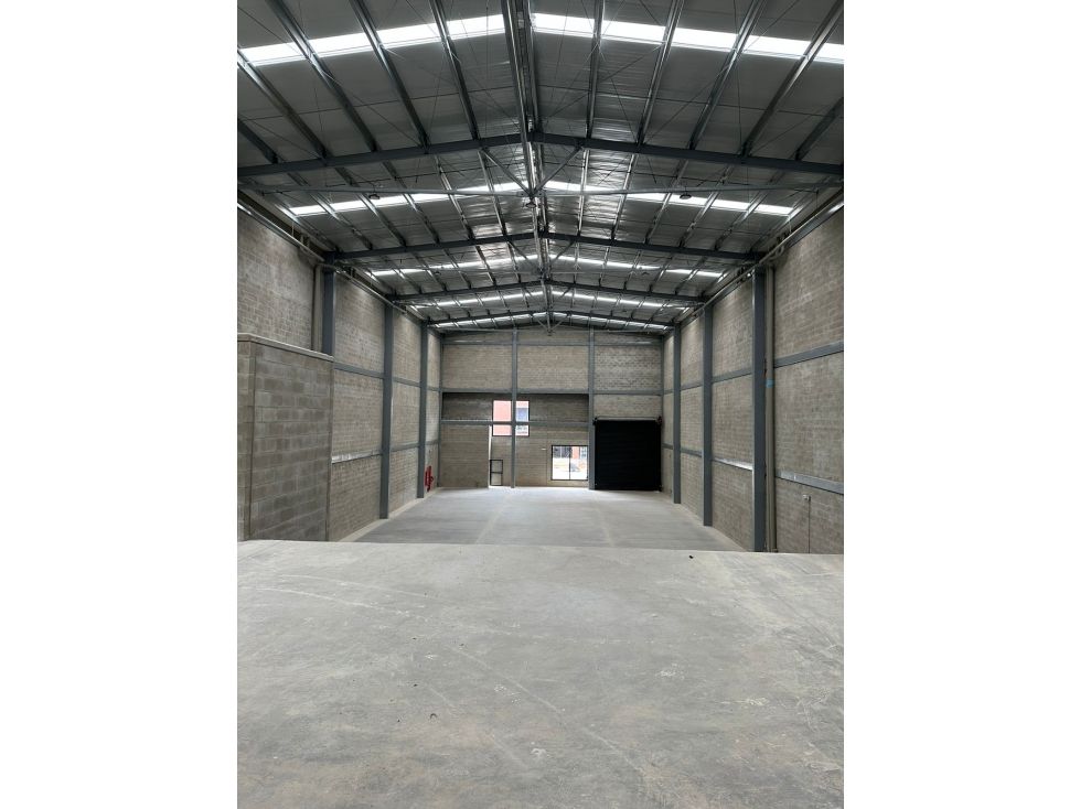 Bodega en arriendo Antioquia Rionegro Rionegro 943 m2 Habitaciones 0 Baños 2 Garajes 5 Precio $24000000