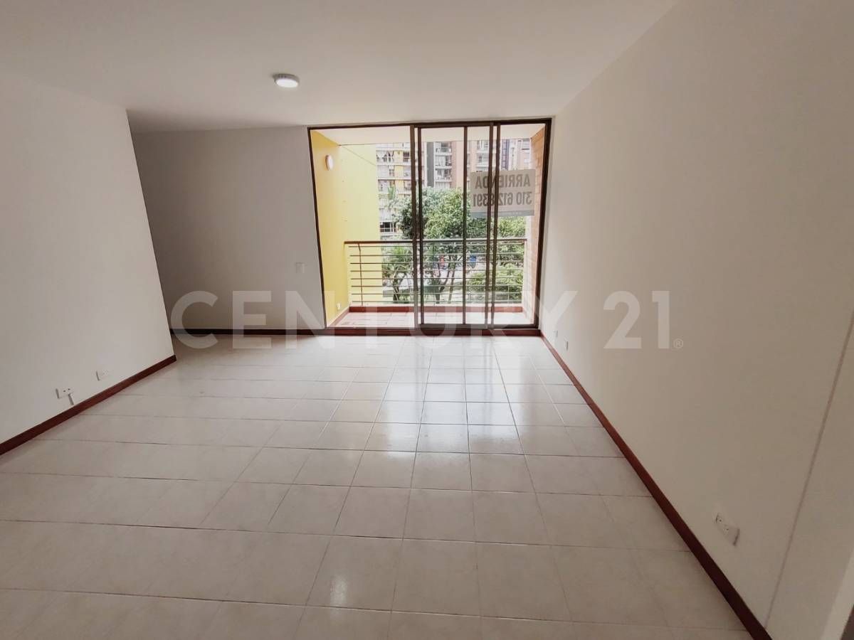 Apartamento en arriendo Antioquia Envigado Villa Santa Teresa 110 m2 Habitaciones 3 Baños 2 Garajes 3 Precio $4700000
