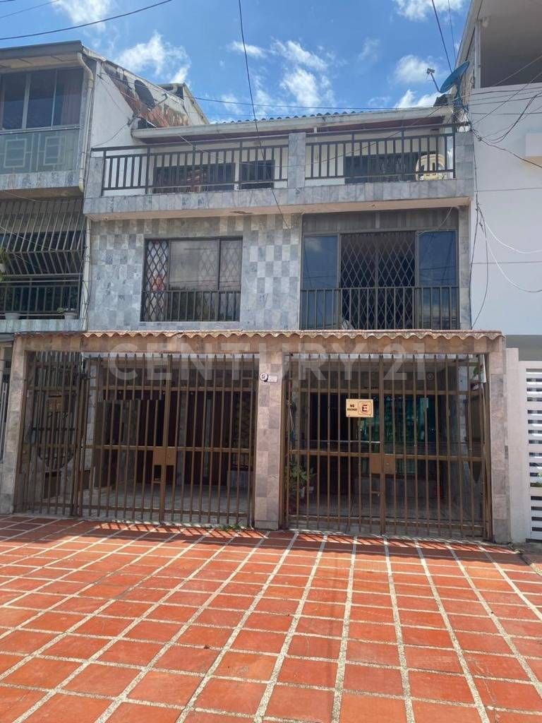 Casa en venta Valle Del Cauca Cali Primero De Mayo 371 m2 Habitaciones 11 Baños 6 Garajes 2 Precio $649000000