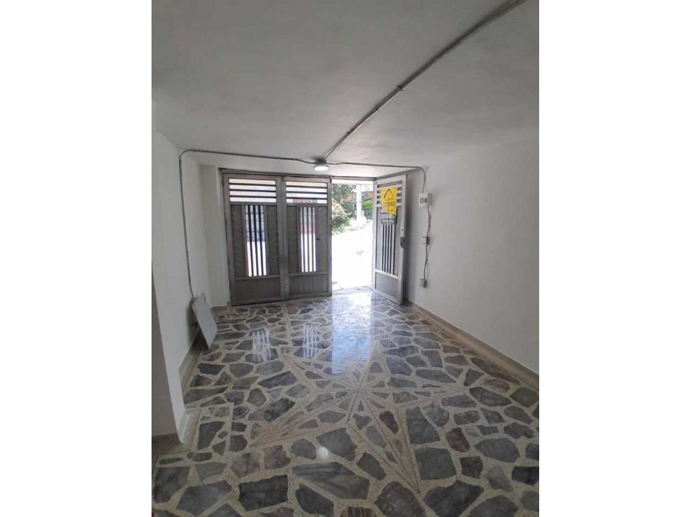 Local en arriendo Antioquia Medellín El Diamante 35 m2 Habitaciones 0 Baños 0 Garajes 1 Precio $2000000