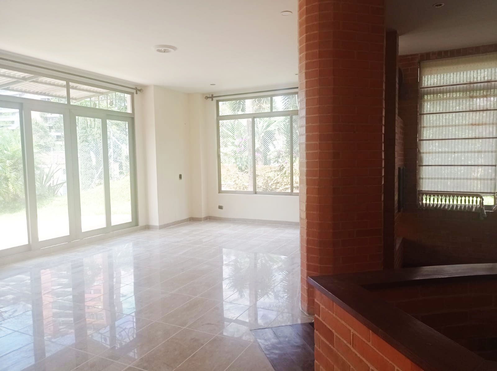 Casa en venta Antioquia Medellín Altos Del Poblado 326 m2 Habitaciones 3 Baños 6 Garajes 5 Precio $2500000000