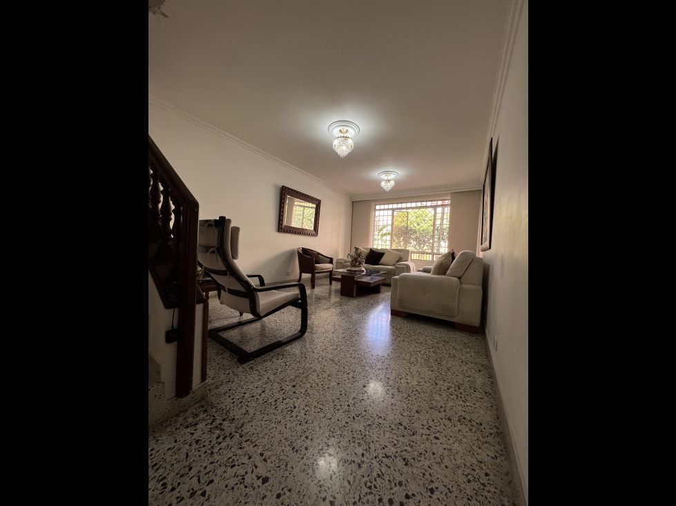 Casa en arriendo o venta Tolima Ibagué Ub Las Orquideas 272 m2 Habitaciones 5 Baños 4 Garajes 1 Precio venta $900000000 Precio arriendo $8000000