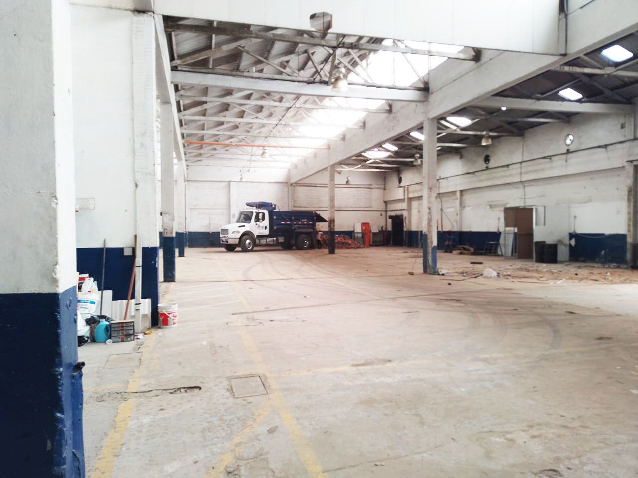 Bodega en arriendo Antioquia Medellín Colombia 1000 m2 Habitaciones 0 Baños 6 Garajes 1 Precio $27000000
