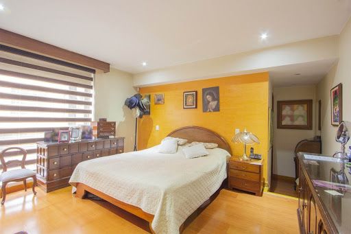 Apartamento en arriendo Cundinamarca Bogotá Los Rosales 287 m2 Habitaciones 4 Baños 4 Garajes 2 Precio $13000000