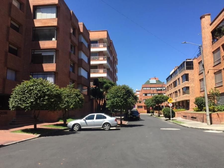 Apartamento en venta Cundinamarca Bogotá Santa Barbara Occidental 175 m2 Habitaciones 3 Baños 6 Garajes 3 Precio $1050000000