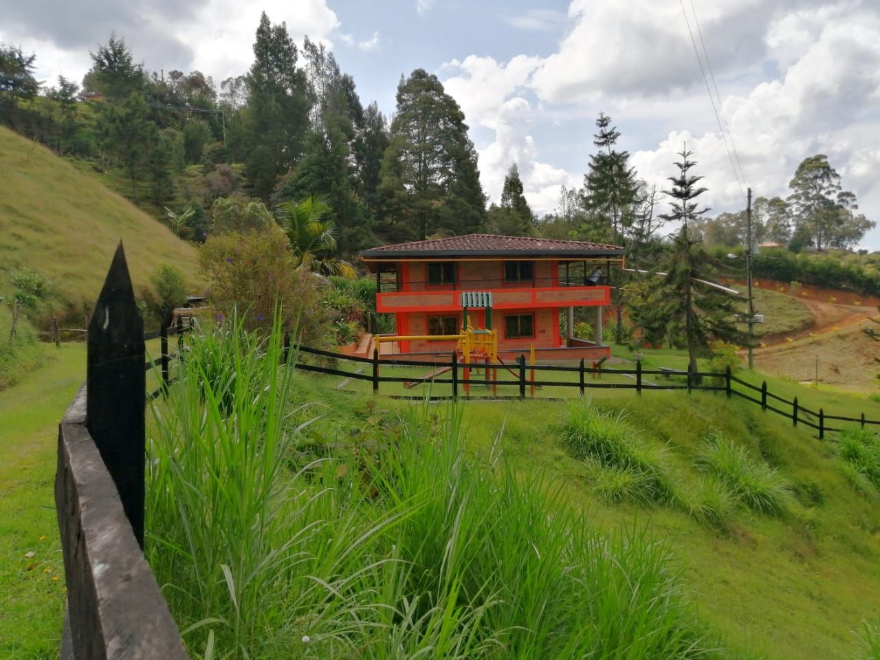 Finca en venta Antioquia Girardota Girardota 350 m2 Habitaciones 8 Baños 6 Garajes 2 Precio $1200000000