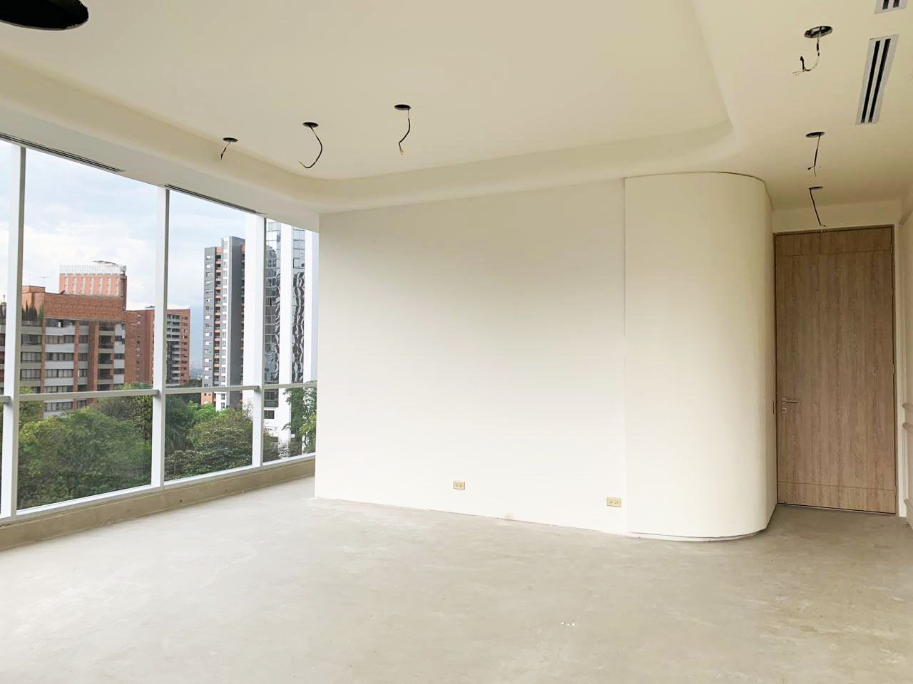 Oficina en venta Antioquia Medellín Santa Maria De Los Angeles 54 m2 Habitaciones 0 Baños 10 Garajes 3 Precio $640000000
