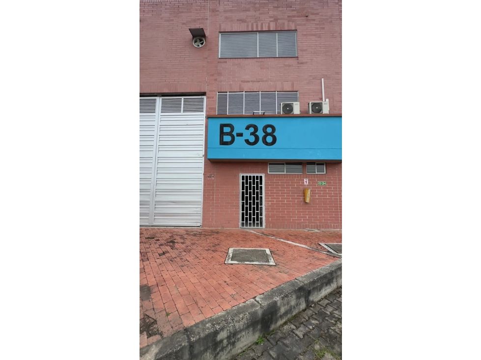 Bodega en arriendo Tolima Ibagué Br Uribe Uribe 730 m2 Habitaciones 0 Baños 1 Garajes 3 Precio $6500000