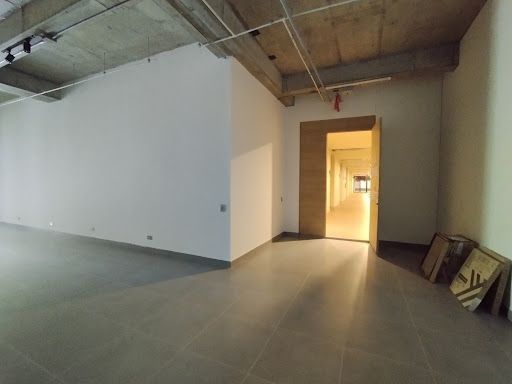 Oficina en arriendo Antioquia Envigado Envigado 131 m2 Habitaciones 0 Baños 2 Garajes 3 Precio $10300000