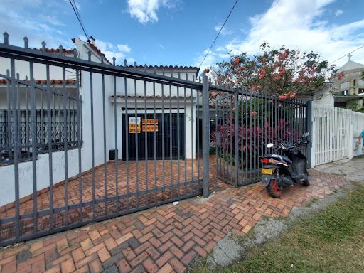 Casa en venta Valle Del Cauca Cali Eucarístico 279 m2 Habitaciones 3 Baños 4 Garajes 2 Precio $615000000