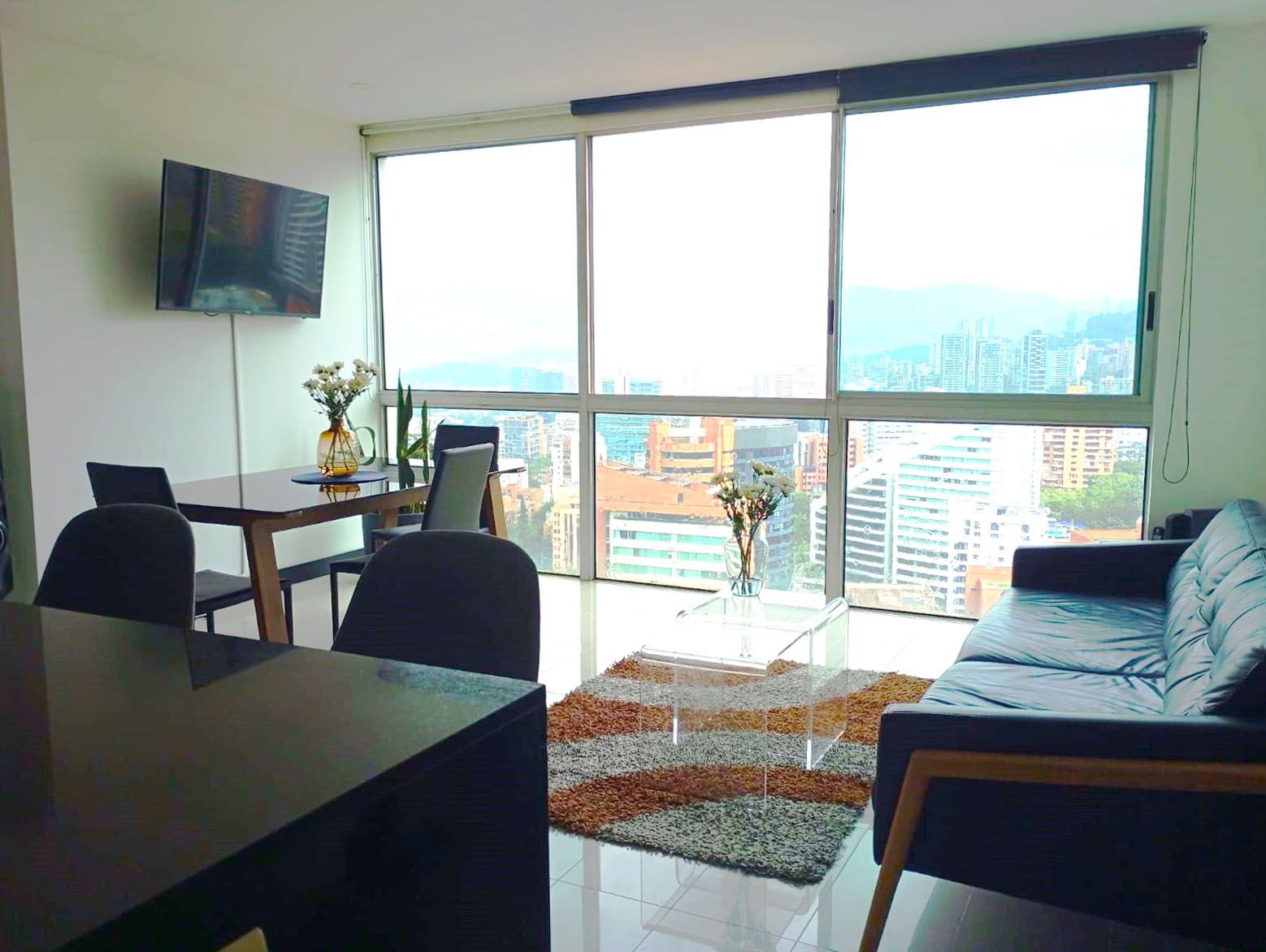 Apartamento en arriendo Antioquia Medellín Alejandria 55 m2 Habitaciones 1 Baños 2 Garajes 2 Precio $4950000
