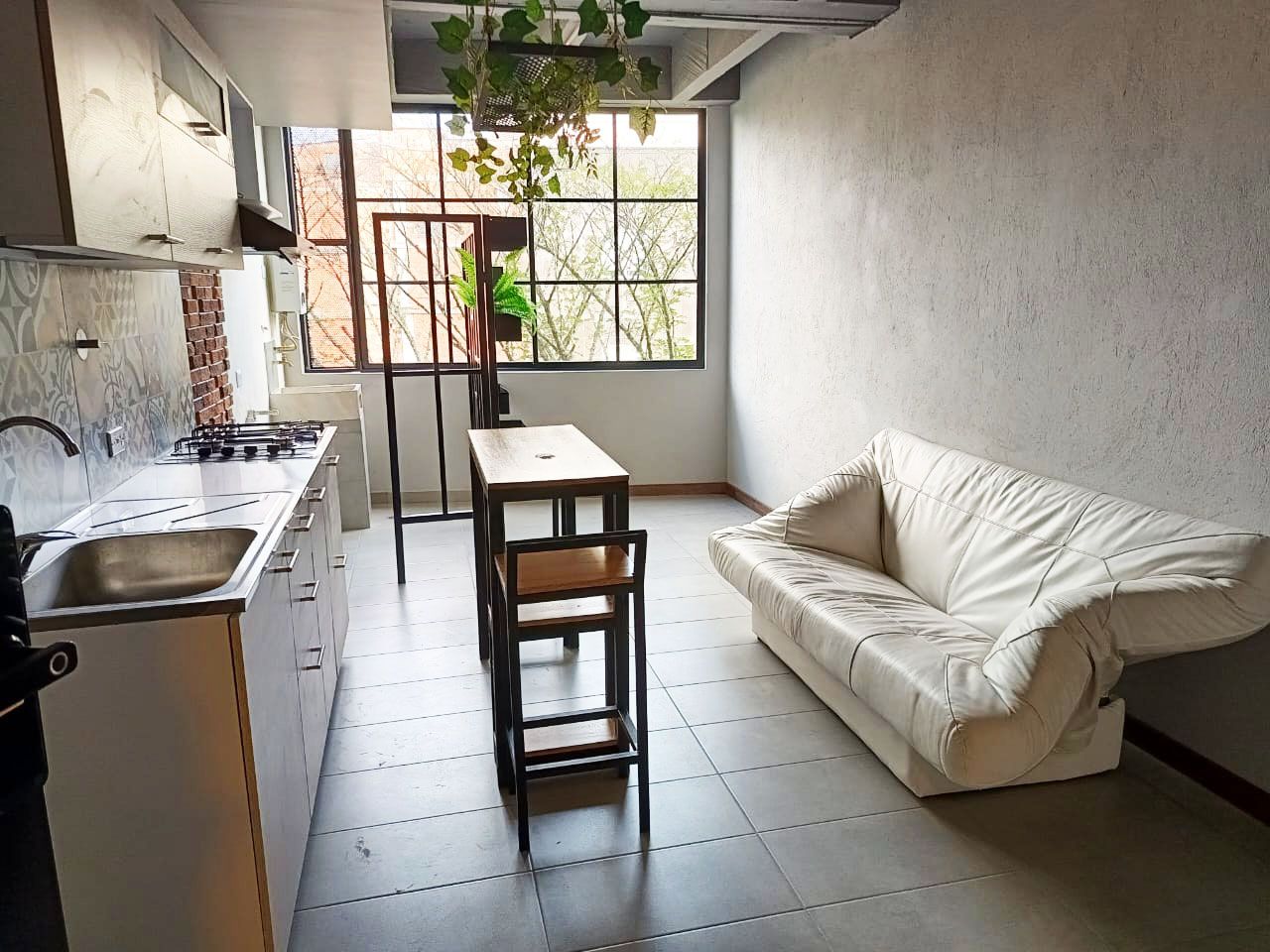 Apartamento en arriendo Antioquia Medellín Florida Nueva 38 m2 Habitaciones 1 Baños 0 Garajes 1 Precio $2600000