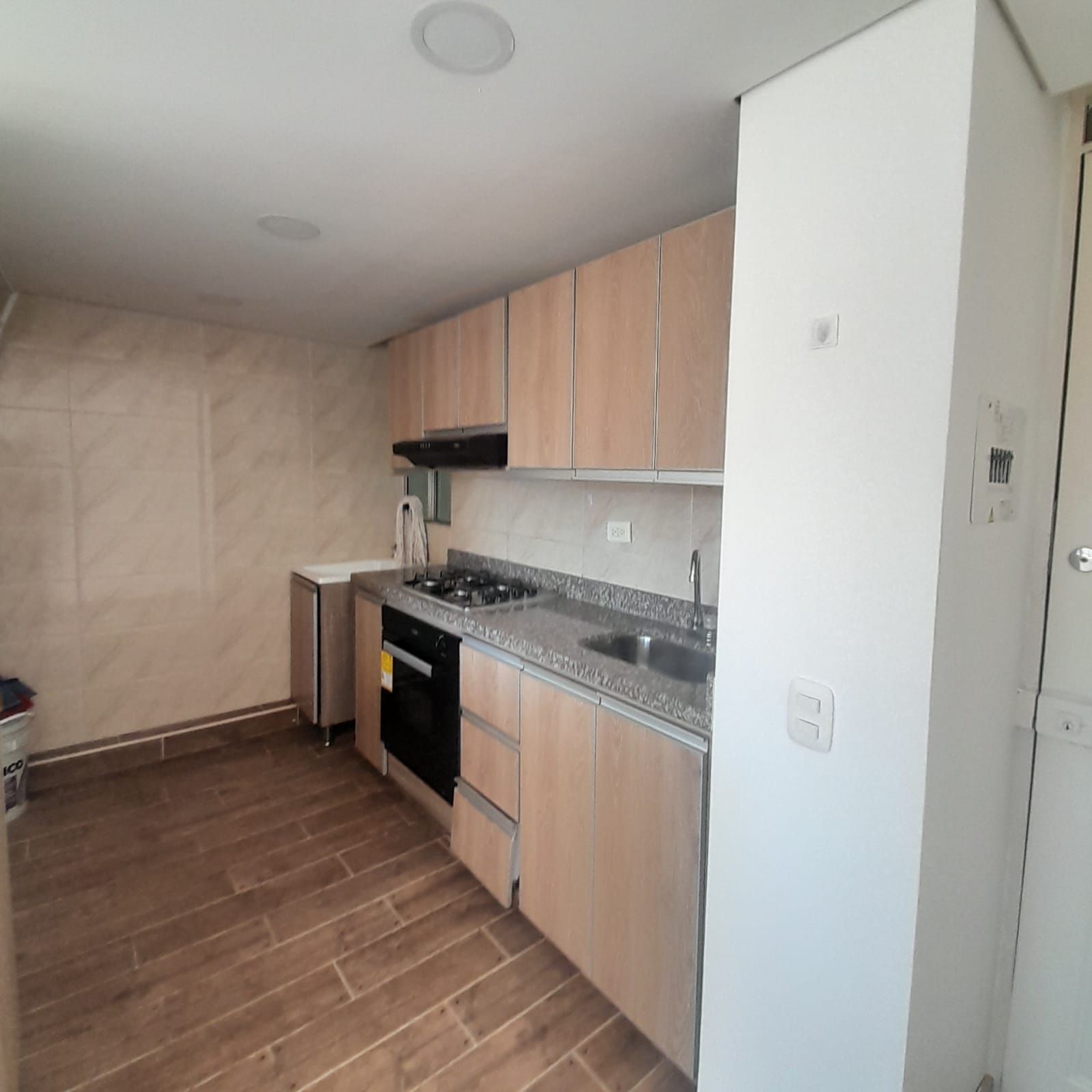 Apartamento en venta Cundinamarca Madrid Cr Fontana Madrid 59 m2 Habitaciones 3 Baños 2 Garajes 1 Precio $179900000