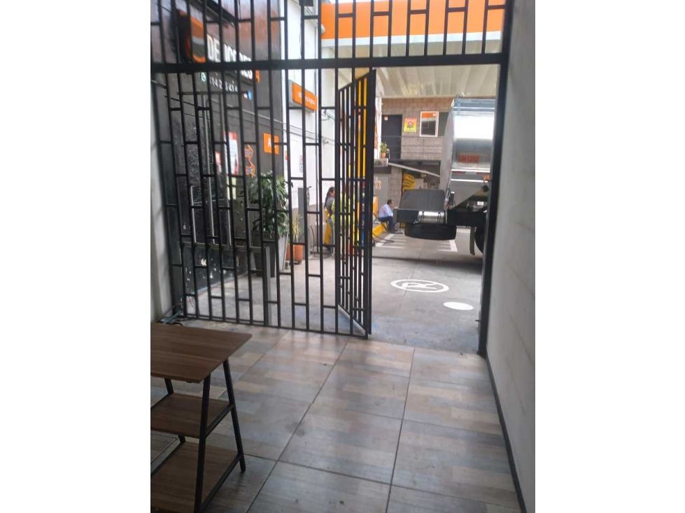 Local en arriendo Antioquia Medellín Miraflores 90 m2 Habitaciones 0 Baños 2 Garajes 1 Precio $7500000