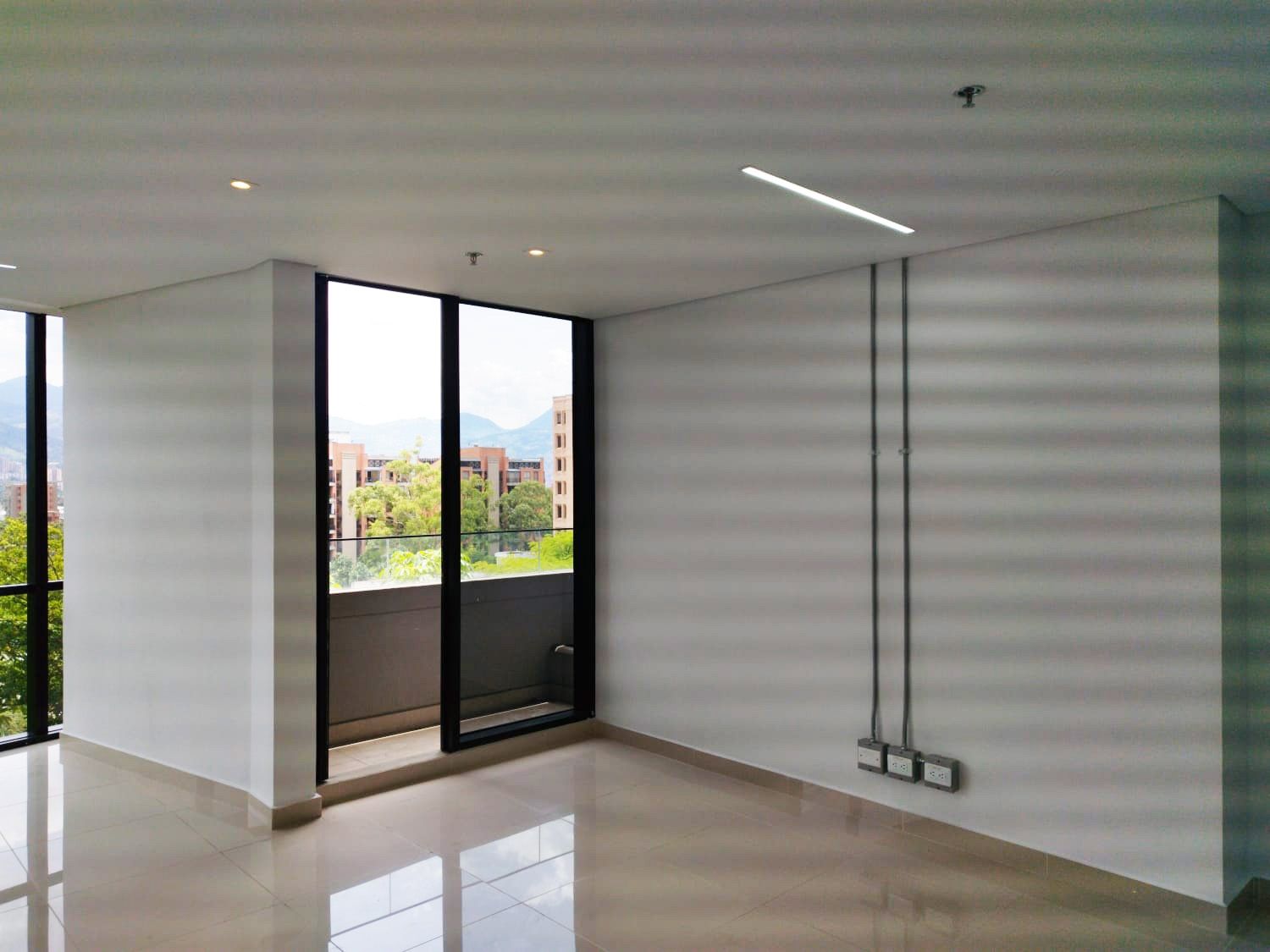 Oficina en venta Antioquia Medellín Alejandria 63 m2 Habitaciones 0 Baños 0 Garajes 2 Precio $800000000