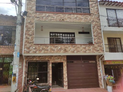 Casa en venta Antioquia Sopetrán Sopetran 300 m2 Habitaciones 4 Baños 4 Garajes 1 Precio $750000000