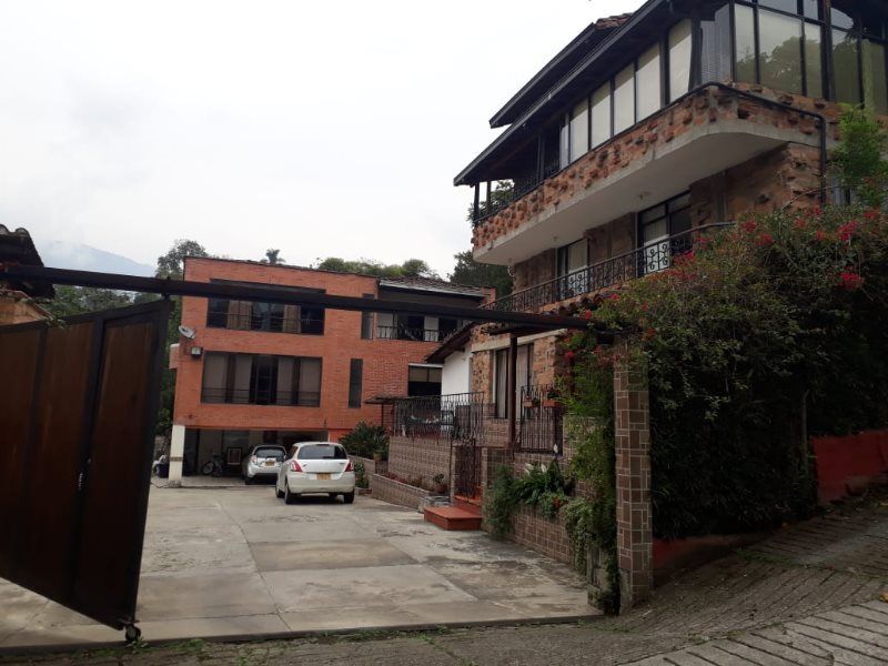 Casa en venta Antioquia Envigado El Salado 2652 m2 Habitaciones 8 Baños 6 Garajes 4 Precio $2198000000