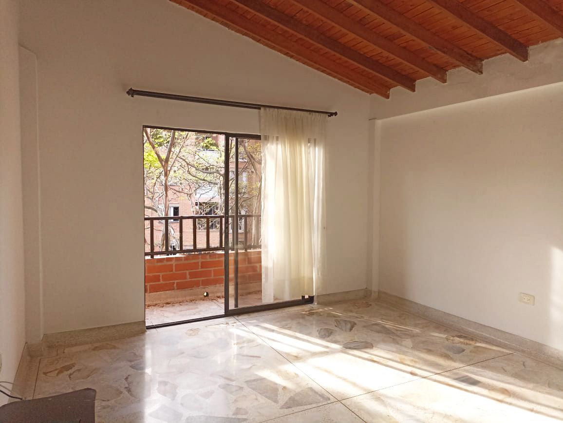 Apartamento en venta Antioquia Medellín El Nogal- Los Almendros 110 m2 Habitaciones 3 Baños 2 Garajes 2 Precio $420000000