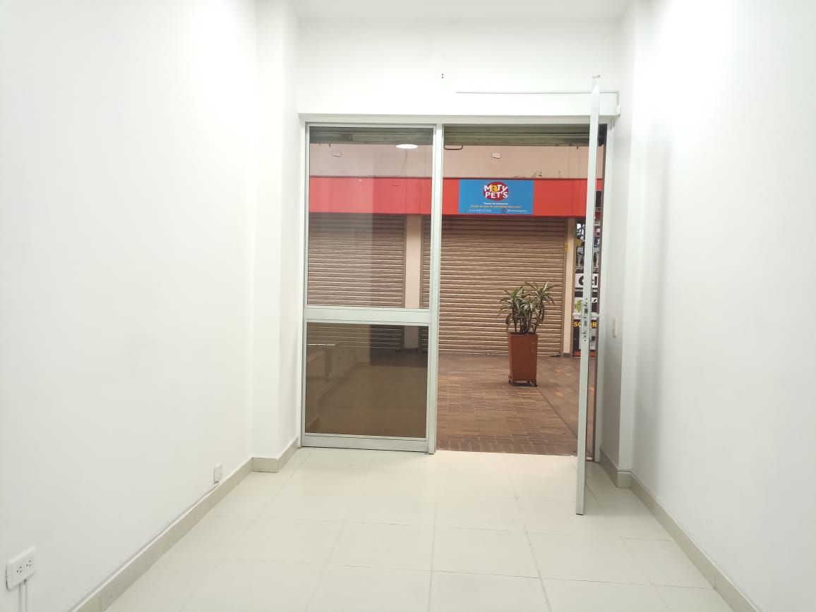 Local en arriendo o venta Antioquia Medellín Los Alpes 23 m2 Habitaciones 0 Baños 0 Garajes 1 Precio venta $160000000 Precio arriendo $1400000