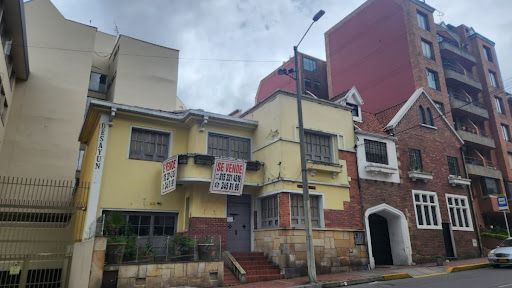 Casa en venta Cundinamarca Bogotá María Cristina 450 m2 Habitaciones 4 Baños 6 Garajes 1 Precio $2000000000
