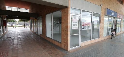 Local en arriendo Cundinamarca Cota Cota 45 m2 Habitaciones 0 Baños 10 Garajes 4 Precio $1950000