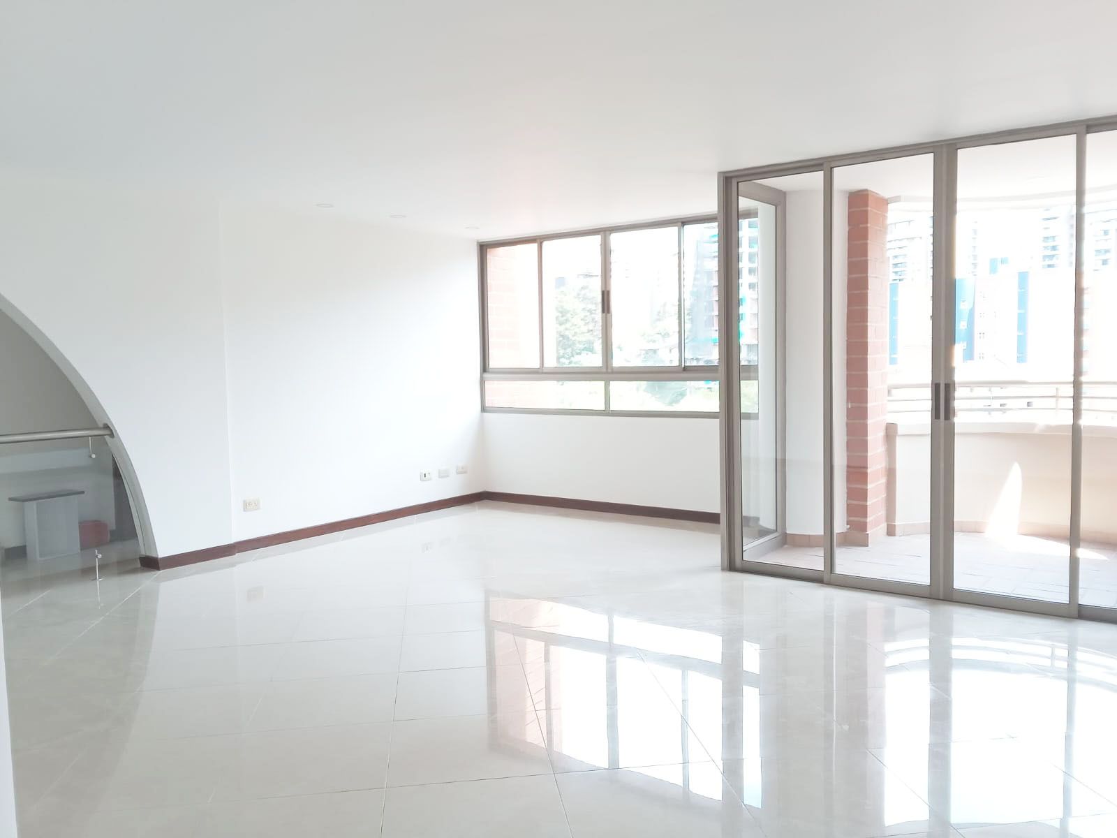 Apartamento en arriendo Antioquia Envigado La Orquídea 141 m2 Habitaciones 3 Baños 4 Garajes 3 Precio $4650000